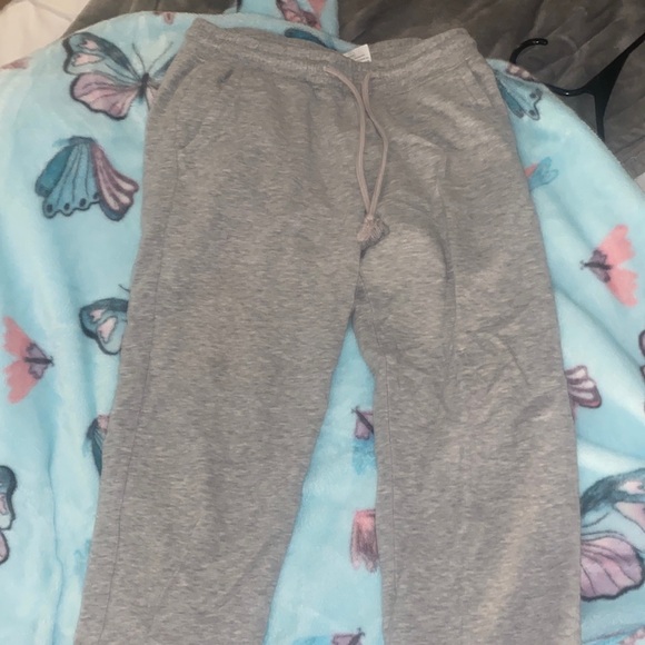 gray sweatpants. - Picture 1 of 2